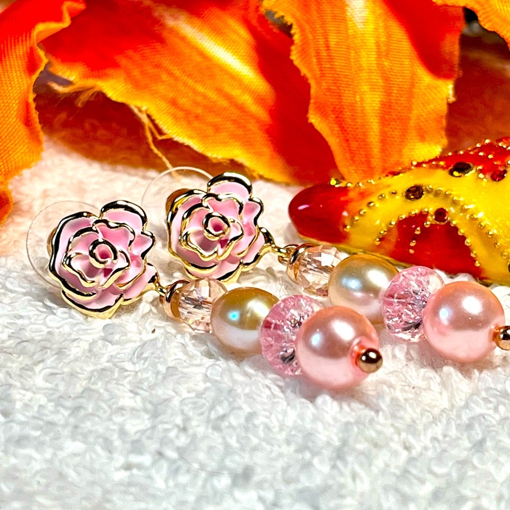 🌸JUNE IS PEARL BIRTHSTONE-fresh water pearl and flower earrings-classics! PINK